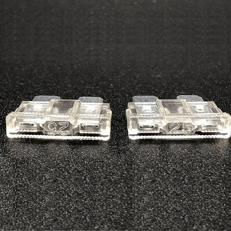 Auto-Sicherungen Set - 2A bis 35A in einer Box 100Stück - Schützen Sie Ihr Fahrzeug vor Kurzschlüssen mit 100 Auto-Sicherungen (2A-35A) in Box. Ideal für Autos und LKWs, für sichere Fahrten ohne Probleme! - 14:200004889