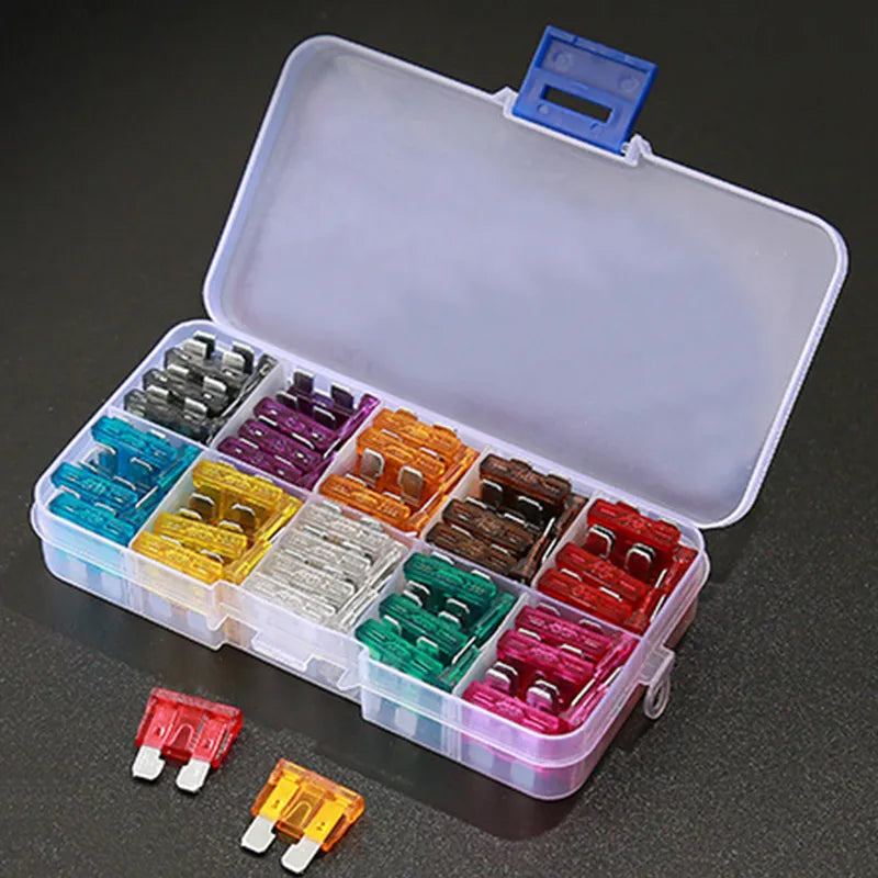 Auto-Sicherungen Set - 2A bis 35A in einer Box 100Stück - Schützen Sie Ihr Fahrzeug vor Kurzschlüssen mit 100 Auto-Sicherungen (2A-35A) in Box. Ideal für Autos und LKWs, für sichere Fahrten ohne Probleme! - 14:200004889