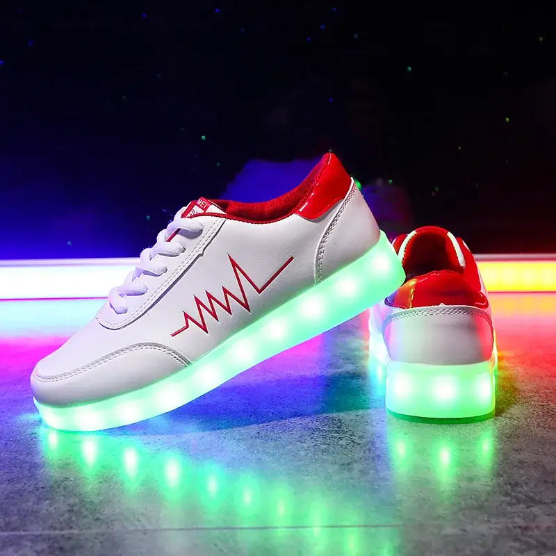 Kids Glowing Sneakers: Bunte LED Leuchtschuhe für Boys & Girls - Tauchen Sie ein in die zauberhafte Welt der farbenfrohen Glowing-Sneakers LED – einzigartig, aufregend und strapazierfähig für Jungen und Mädchen! - 1005004629433318-red-3-34