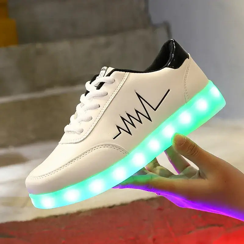 Kids Glowing Sneakers: Bunte LED Leuchtschuhe für Boys & Girls - Tauchen Sie ein in die zauberhafte Welt der farbenfrohen Glowing-Sneakers LED – einzigartig, aufregend und strapazierfähig für Jungen und Mädchen! - 1005004629433318-white-3-34