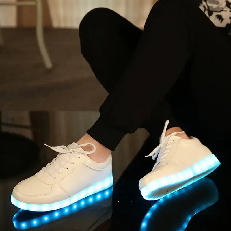 Kids Glowing Sneakers: Bunte LED Leuchtschuhe für Boys & Girls - Tauchen Sie ein in die zauberhafte Welt der farbenfrohen Glowing-Sneakers LED – einzigartig, aufregend und strapazierfähig für Jungen und Mädchen! - 1005004629433318-black-34