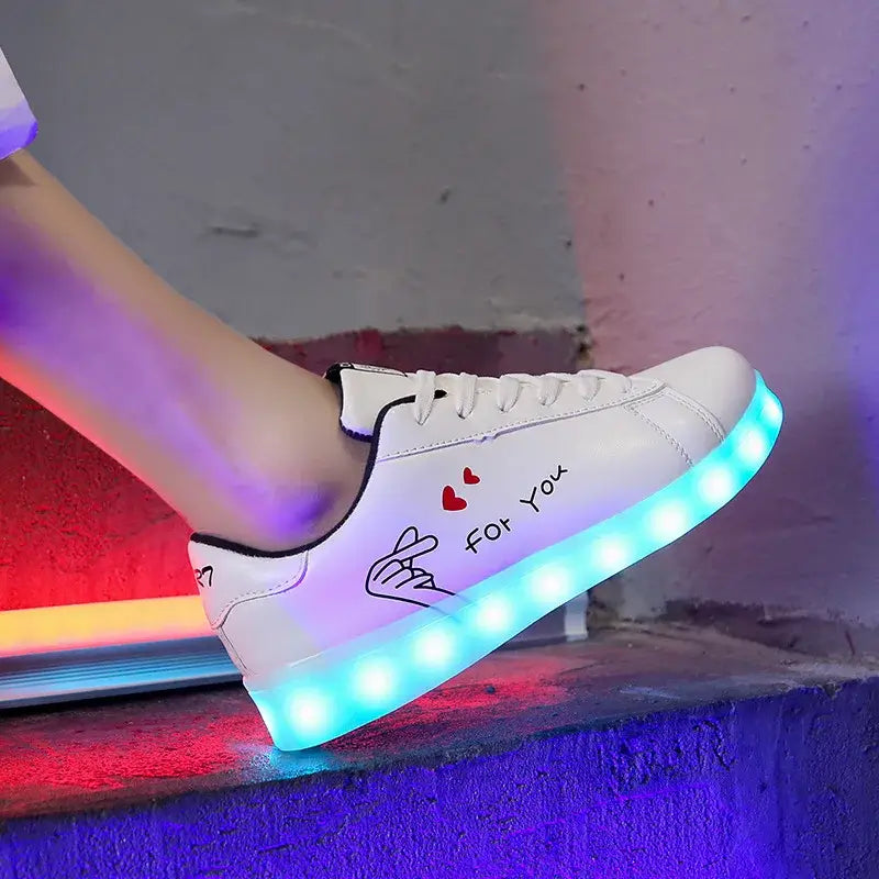 Kids Glowing Sneakers: Bunte LED Leuchtschuhe für Boys & Girls - Tauchen Sie ein in die zauberhafte Welt der farbenfrohen Glowing-Sneakers LED – einzigartig, aufregend und strapazierfähig für Jungen und Mädchen! - 1005004629433318-white-4-34