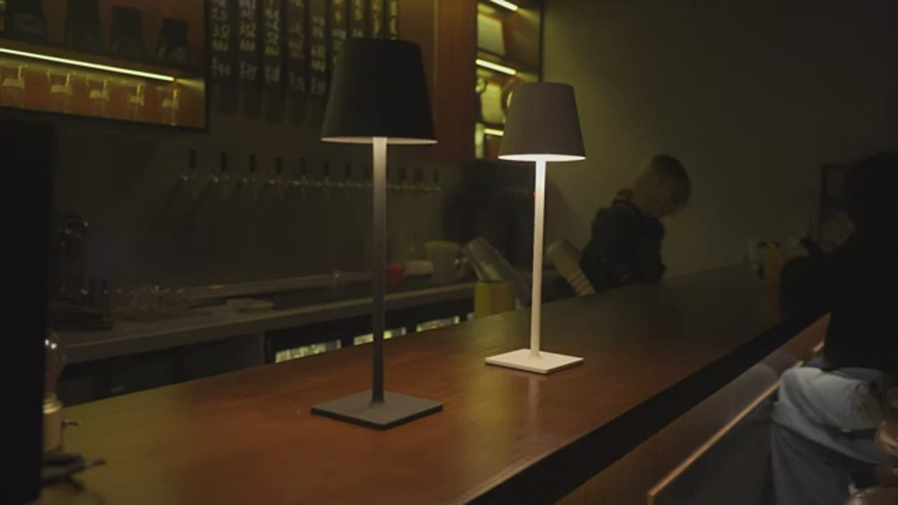 Led touch sensor table lamp with 3-color stepless dimming – Produktvideo
